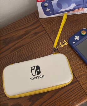 Nintendo switch lite - 3