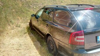 Havarovaná - Škoda Octavia 2 combi 1,9TDi - 3