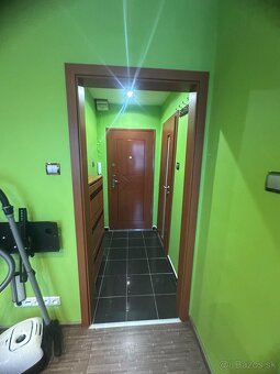 Na predaj1 izbový komplet zrekonštruovaný byt v centre mesta - 3