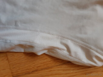 Nike biele tielko so všitou podprsenkou XS - 3