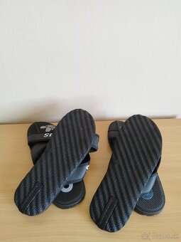 Šľapky Adidas . - 3