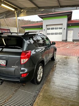 Toyota Rav 4 - 3