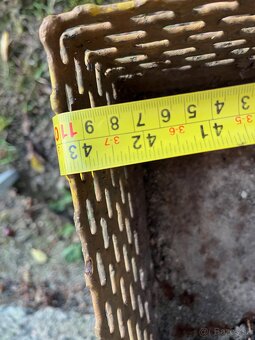 Kovový stojan na kvety - 3