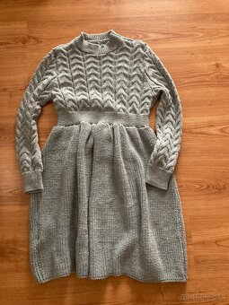 Sivé pletené šaty - 3