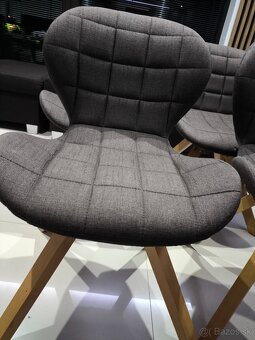 Calunena moderna jedalenska stolicka - 3