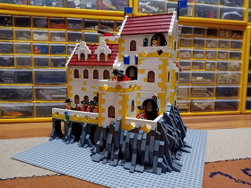 Lego MOC Pirat Pevnost dostojnickeho pluku - 3