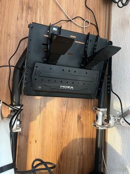 Moza R5 + Playseat formula Instinct F1 edition - 3