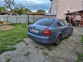 Skoda octavia 2 1,6b - 3