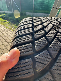 Zimne pneu Bridgestone 215/55R17 98V Blizzak LM005 - 3