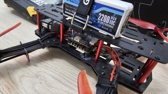 Fpv dron+ovládač +okuliare - 3