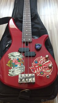 Basová gitara Yamaha RBX260 - 3