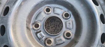 Plechové kolesá s pneumatikami - 3