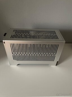 PC skrinka mITX Fractal Design Terra - 3