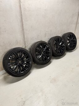 Komplety 235/40 R19 Superb - 3