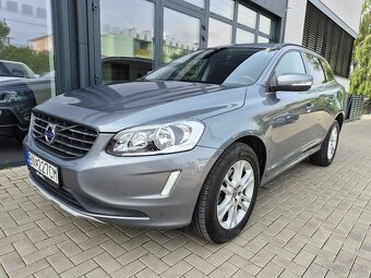 Volvo XC60 D4 2.4L Drive-E Momentum Geartronic AWD - 3