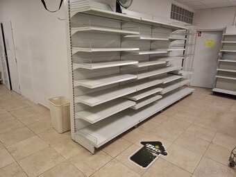 Predám vybavenie predajne - obchodné regále, vitríny, košíky - 3