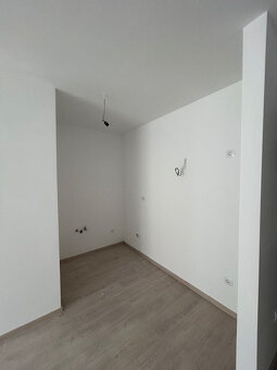 Makarska, 2i, garážové státie, bazén, novostavba - 3