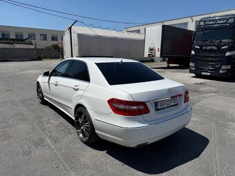 Mercedes E220 CDi 7G Tronic 2012 - 3
