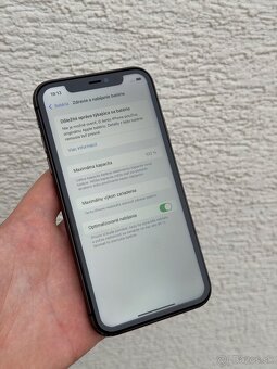 Apple iPhone 11 64GB Black - 3