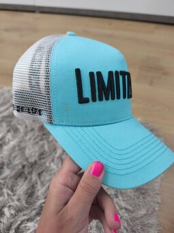 Predám šiltovku LIMITLESS - 3