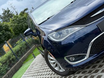 Chrysler Pacifica II Limited.- informácie v popise - 3