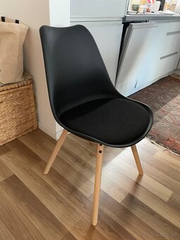 Predám jedálenský stôl a 4 stoličky - 3