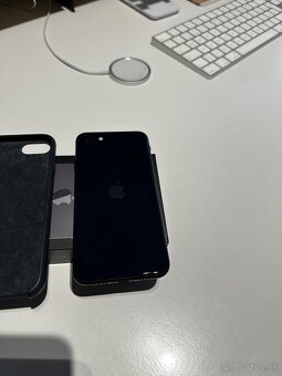 Predam iPhone SE - 3