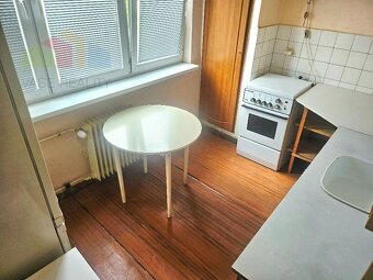 2 izbový byt Bánovce nad Bebravou / CENTRUM / LOGGIA / ČIAST - 3