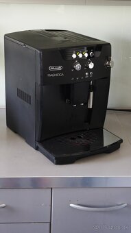 Predam kavovar Delonghi ECAM 04.110 B - 3