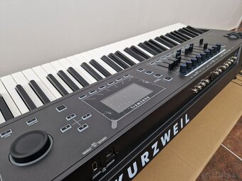 Kurzweil PC4 - 3