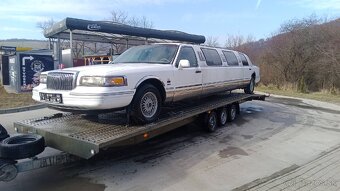 Lincoln town car limuzína 4.6 - 3