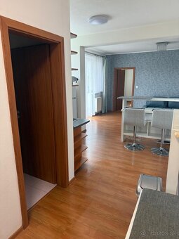 Prenájom 2 izbový byt s vlastným parkovacím miestom - 3