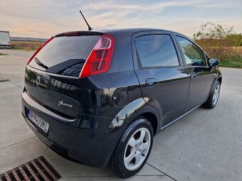 Predám Fiat Punto Grande 1.2 48 KW, r.v. 2008 - 3