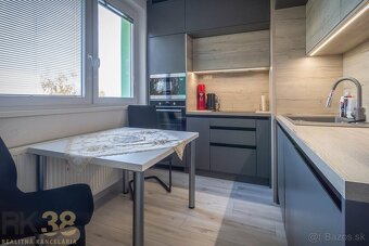 Zrekonštruovaný 3-izbový byt neďaleko širšieho centra Poprad - 3