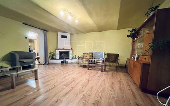 Na predaj rodinný dom s pivnicou, altánkom a garážou, v... - 3