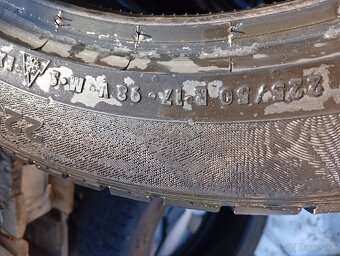 225/50r17 98v Continental - 3