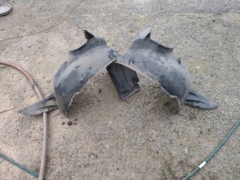 Predám Škoda Fabia 1 combi podblatnik - 3