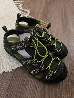 Predám detské chlapčenské sandále - 3