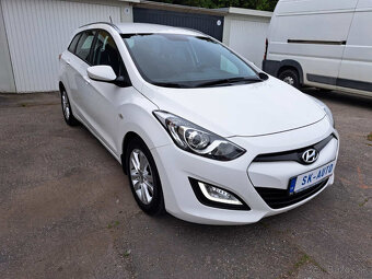 Hyundai i30 CW 1.6i CRDi 16V DOHC Comfort - 3