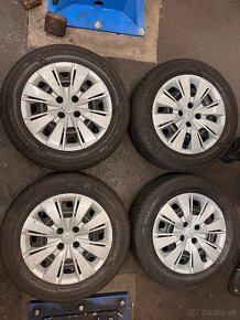 Predám zimne Pneu a disky 175/65R 15 Toyota Yaris - 3