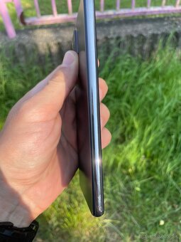 Samsung A52s v peknom stave - 3