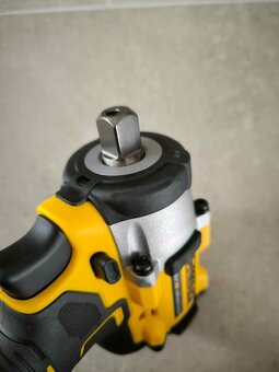 DeWALT 18V rázový uťahovák DCF922P2T nový set - 3