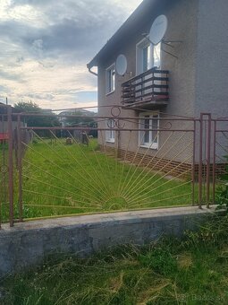 Rodinný dom s garážami a záhradou, Liptovská Porúbka. - 3