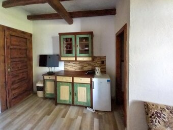 Zabehnutý apartmánový dom na predaj, Veľký Slavkov - 3