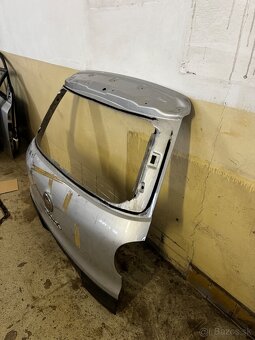 Fiat 500 L 2012- 5. Piate kufrové dvere kufor - 3
