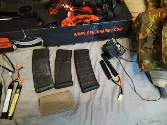Predám airsoft gear a airsoftovu repliku m4 s doplnkami - 3