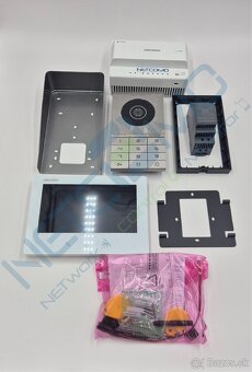 2-drôtový videovrátnik Hikvision s RFID čítačkou a klávesnic - 3