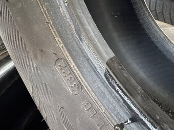 Laufen 225/60 R17 - 3