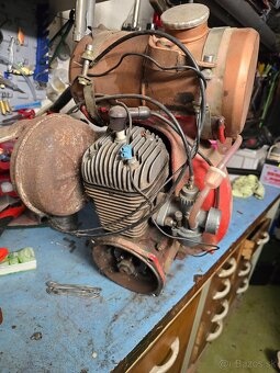 Motor MF70 jicinka - 3