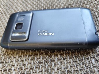 Nokia N8 - 3